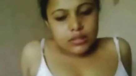 phòng tắm phim sexy chi em 1