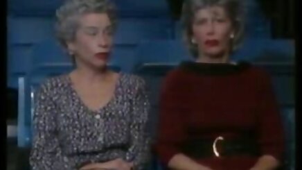 cô ấy hoàn phim sexy bikini hảo chân vượt qua váy ngắn quá