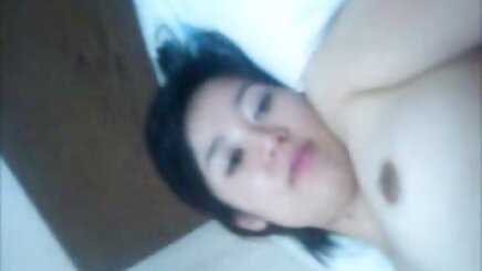 18 Videoz-Gloria Miller - Các con mọt phim sexy k che sách bán bạn gái sừng của mình