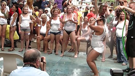 Bà già, trang phim sexy 2