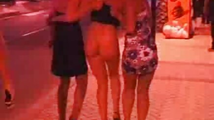 Ấm sexy bà già áp và ẩm ướt