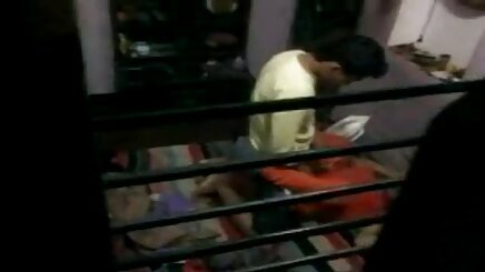 GÁI Eliza Quyến rũ của bao phủ bởi một dương phim sexy vang anh vật