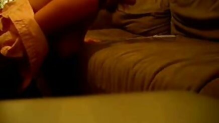 Hai cô gái xinh đẹp lớn qhim sexy